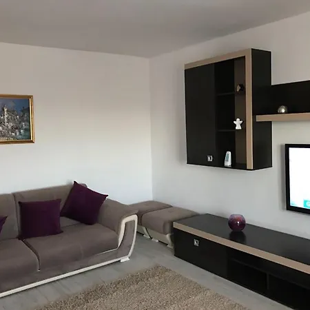 Reyna Apartment, Faleza Nord Apartament *